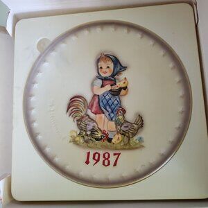 Hummel Goebel 1987 Feeding Time Collectors Plate With Original Box